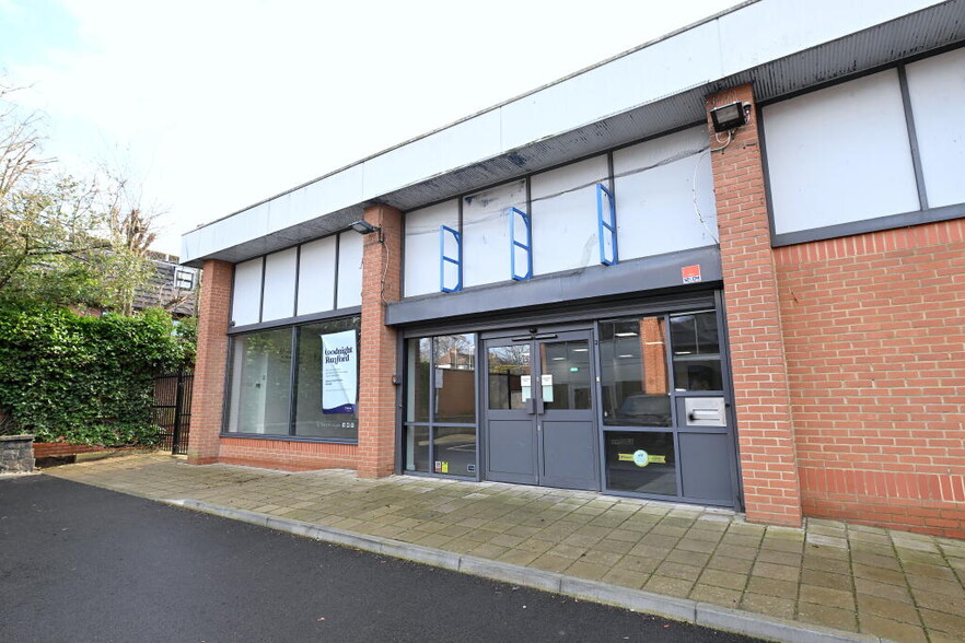 270 Hornchurch Rd, Hornchurch à louer - Photo de l’immeuble – Image 2 sur 3