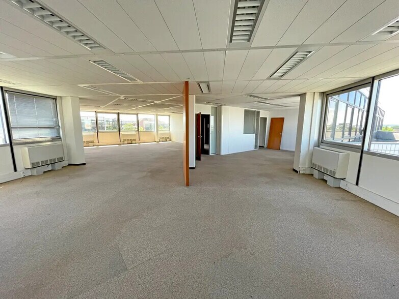 5 Avenue Albert Durand, Blagnac à louer - Photo de l’immeuble – Image 2 sur 9