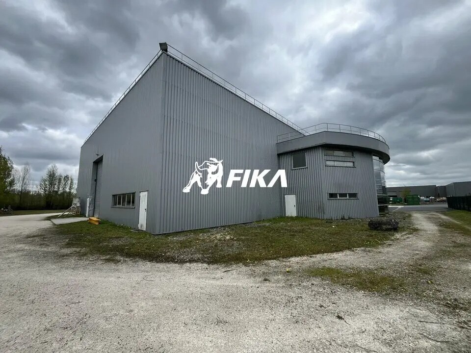 Local d'activités dans Saint-André-de-Cubzac à vendre Photo de l’immeuble– Image 1 sur 12