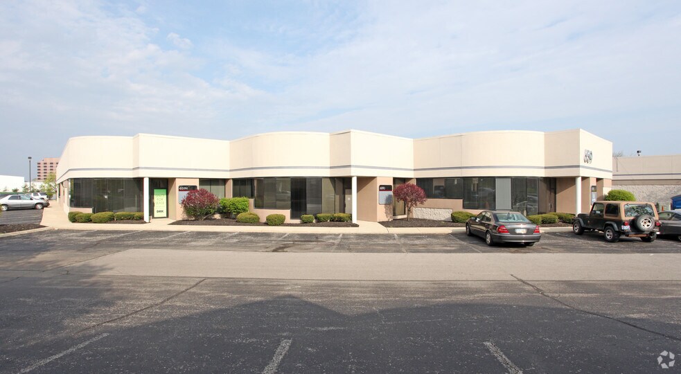 651 Lakeview Plaza Blvd, Worthington, OH à louer - Photo principale – Image 1 sur 12
