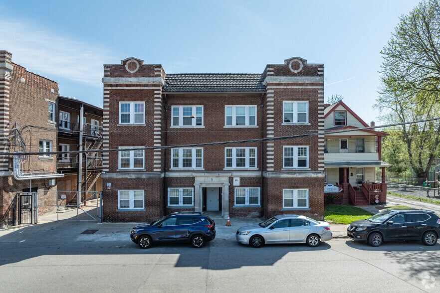 2915 E 130th St, Cleveland, OH à vendre - Photo de l’immeuble – Image 2 sur 12