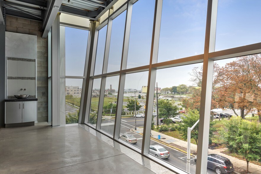 513 Cookman Ave, Asbury Park, NJ à louer - Photo de l’immeuble – Image 3 sur 14