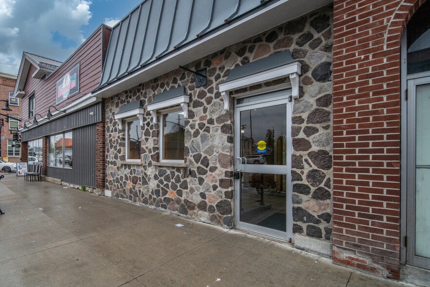 58 Dundas St E, Napanee, ON à vendre - Photo de l’immeuble – Image 2 sur 25