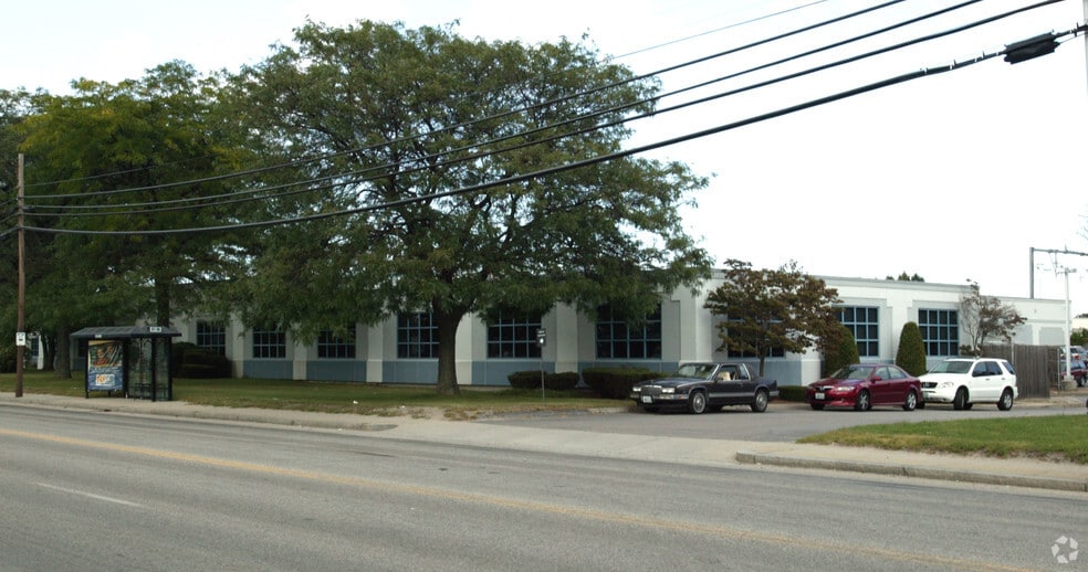 480 Jefferson Blvd, Warwick, RI à vendre - Photo de l’immeuble – Image 2 sur 15