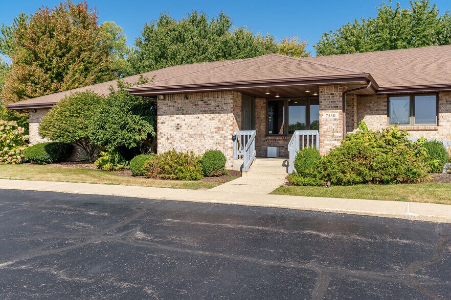 7550 Rote Rd, Rockford, IL à vendre - Photo de l’immeuble – Image 2 sur 58