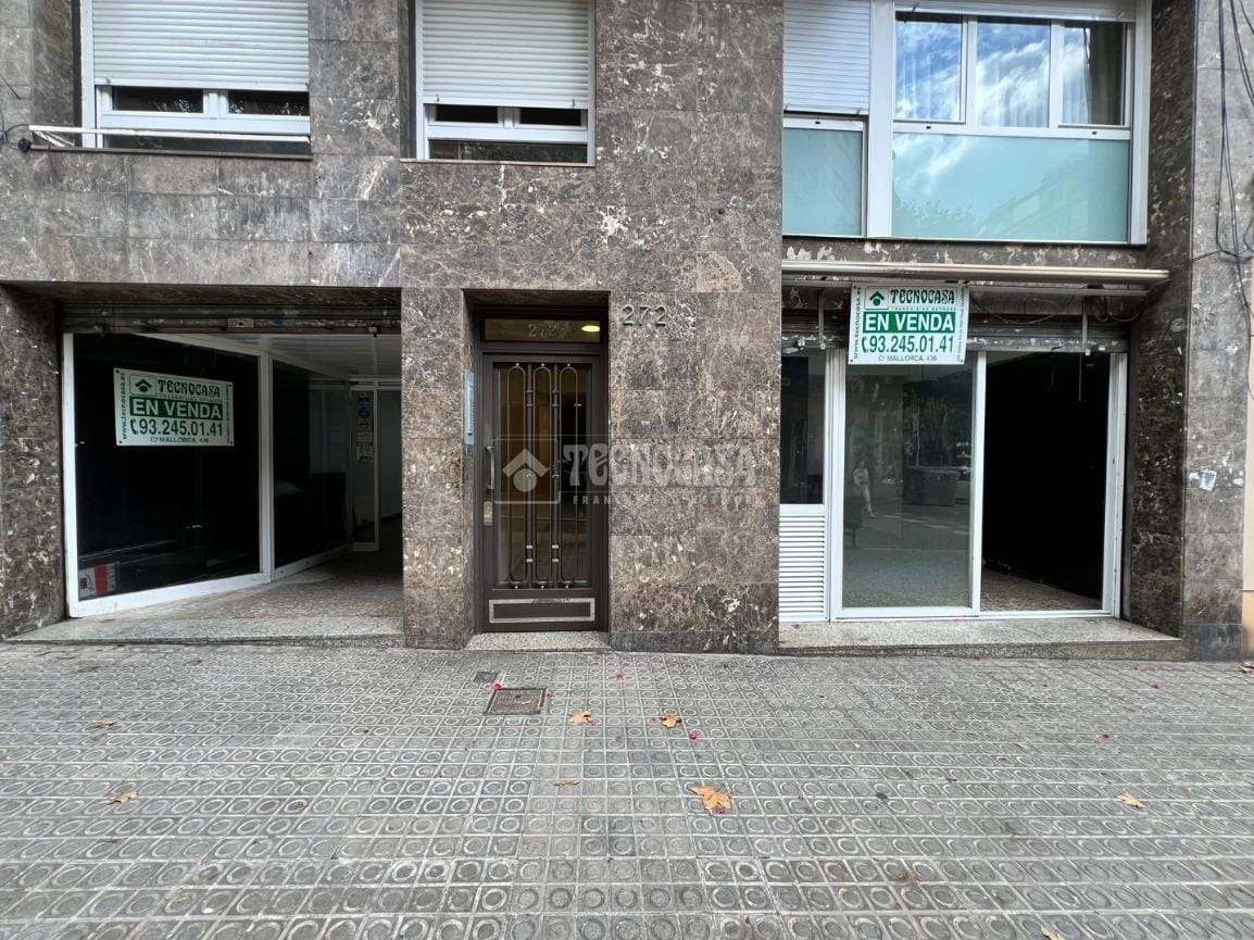 Immeuble residentiel dans Barcelone, Barcelona à vendre Photo principale– Image 1 sur 5