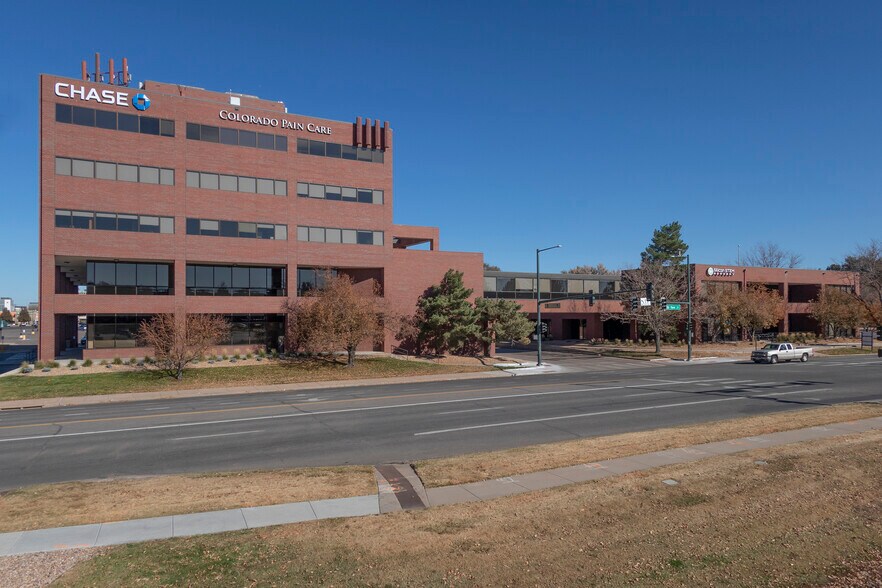 2696 S Colorado Blvd, Denver, CO à louer - Photo principale – Image 1 sur 24