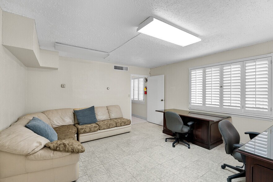3909 Durazno Ave, El Paso, TX à vendre - Photo intérieure – Image 3 sur 11