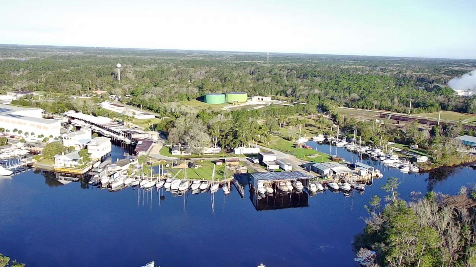 28 Lynn Cir, Saint Marks, FL à vendre Photo de l’immeuble– Image 1 sur 40