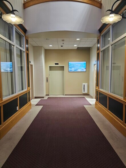 275 Martine St, Fall River, MA à louer - Hall d’entrée – Image 2 sur 4