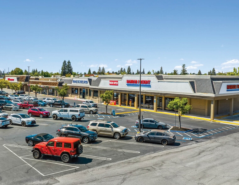 1617 Douglas Blvd, Roseville, CA à vendre - Photo de l’immeuble – Image 2 sur 16