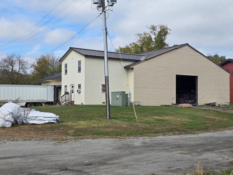 119 Church St, North Walpole, NH à vendre - Photo de l’immeuble – Image 2 sur 6