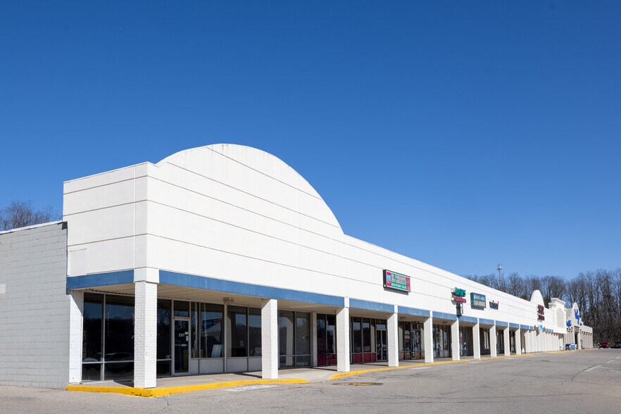 260-300 W Carleton Rd, Hillsdale, MI à louer - Photo de l’immeuble – Image 3 sur 10