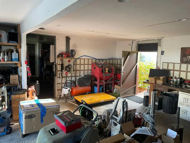 Industriel/Logistique dans Rougiers à vendre - Photo intérieure – Image 3 sur 6