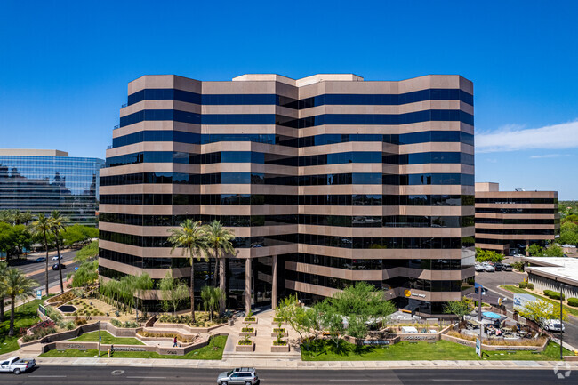 Plus de détails pour 2398 E Camelback Rd, Phoenix, AZ - Bureau à louer