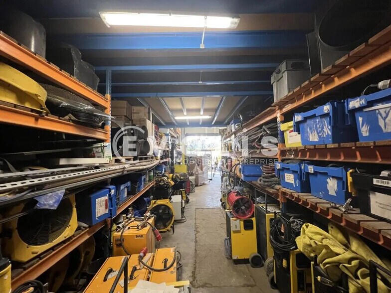 Local d'activités dans Champigny-sur-Marne à vendre - Photo de l’immeuble – Image 3 sur 18