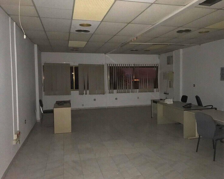 Local commercial dans El Ejido, Almería à vendre - Photo de l’immeuble – Image 2 sur 5