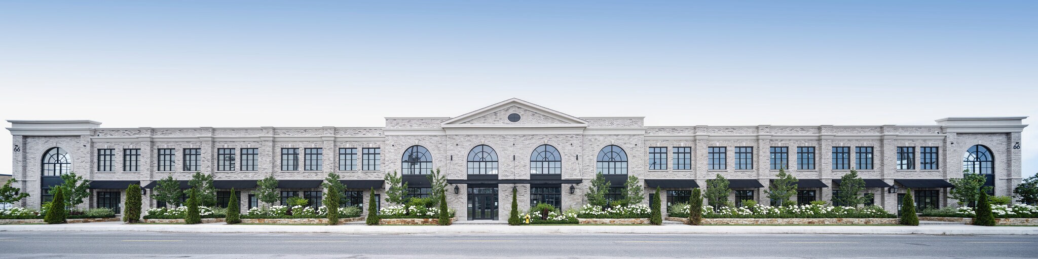 66 Jutland Rd, Toronto, ON à vendre Photo principale– Image 1 sur 15