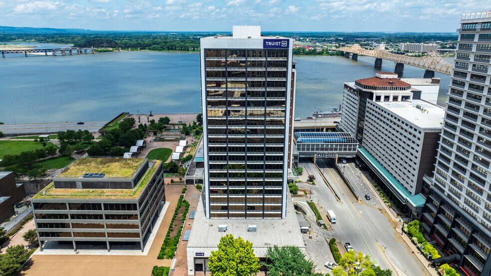 325 W Main St, Louisville, KY à louer - Photo de l’immeuble – Image 3 sur 20