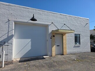 Plus de détails pour 2214-2228 E 44th St, Indianapolis, IN - Local d'activités à louer