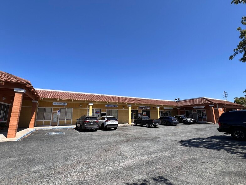 53 Manor Dr, Bay Point, CA à vendre - Photo de l’immeuble – Image 3 sur 9