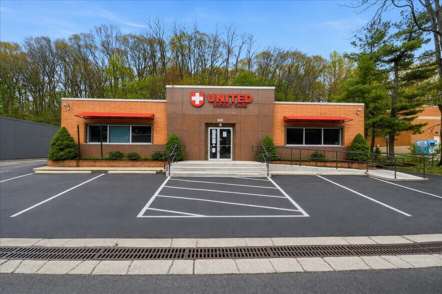860 Central Park Ave, Scarsdale, NY à louer - Photo principale – Image 1 sur 15