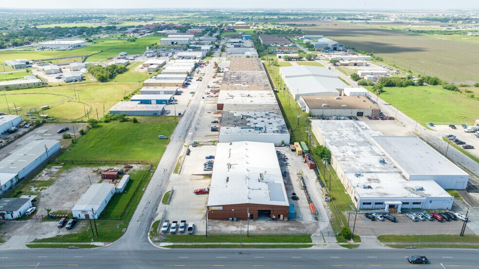 121-217 44th St, Corpus Christi, TX à louer - Photo de l’immeuble – Image 3 sur 5