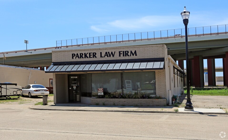 1012 S Elm St, Carrollton, TX à vendre - Photo principale – Image 1 sur 11