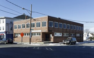 Plus de détails pour 418 Bridge St, Lowell, MA - Bureau à vendre