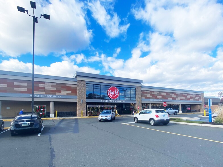 1060 W Main St, Branford, CT à louer - Photo de l’immeuble – Image 1 sur 8
