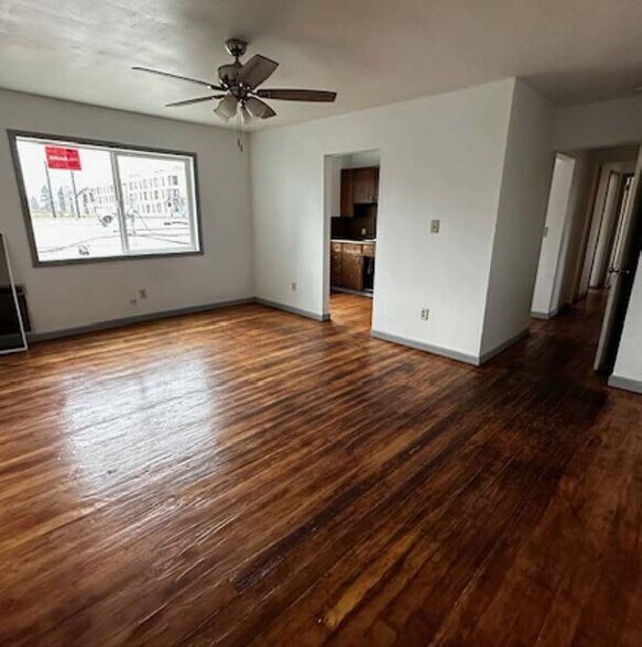 8440 N Interstate Ave, Portland, OR à louer - Photo de l’immeuble – Image 2 sur 15