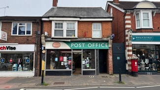 Plus de détails pour 30 High St, Bagshot - Local commercial à vendre