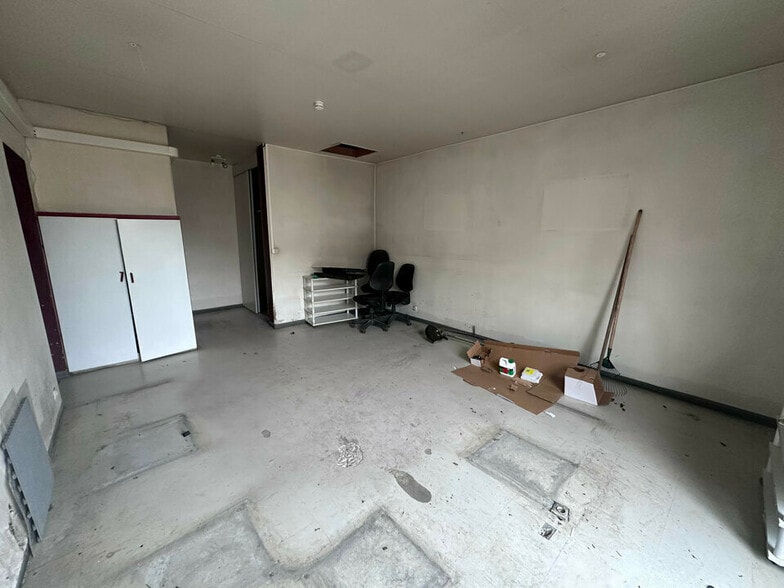 Bureau dans Reims à louer - Photo de l’immeuble – Image 3 sur 7