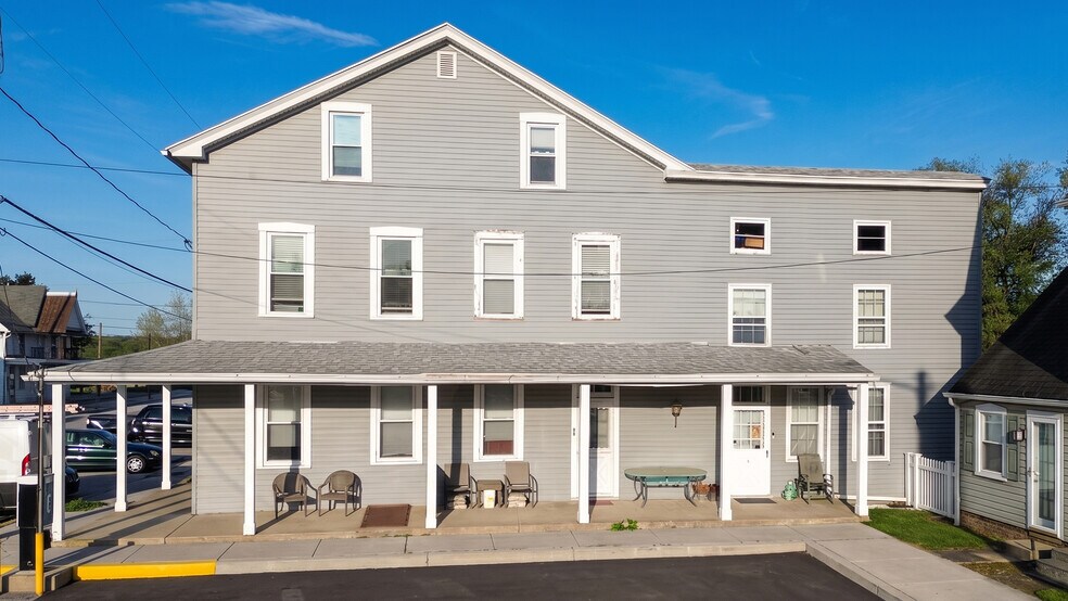 8 E Broadway, Etters, PA à vendre - Photo de l’immeuble – Image 3 sur 4