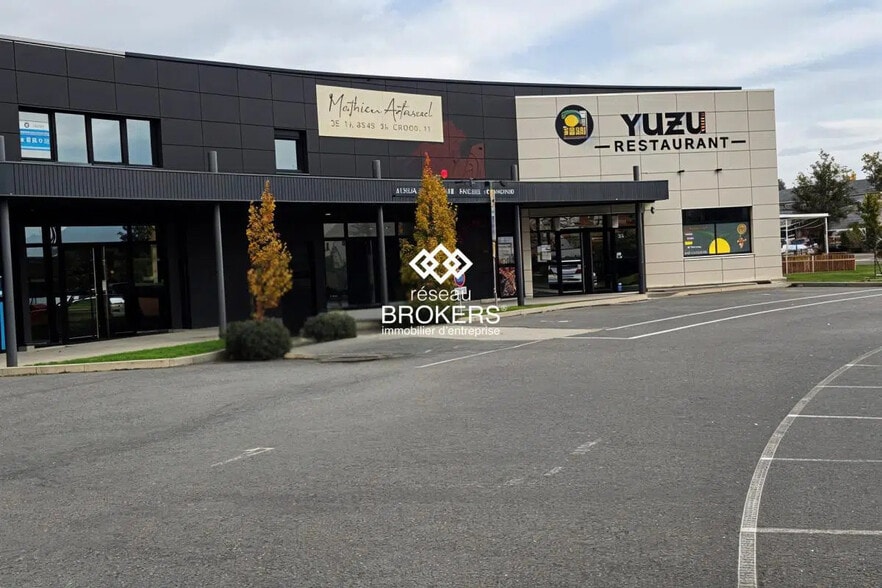 Local commercial dans COURNON-D'AUVERGNE à louer - Photo de l’immeuble – Image 1 sur 11