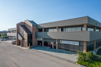 Plus de détails pour 1915 32 Av NE, Calgary, AB - Bureau à vendre