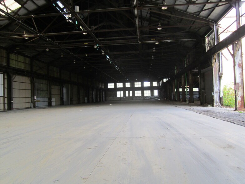 1290 Poland Ave, Youngstown, OH à louer - Photo de l’immeuble – Image 3 sur 13