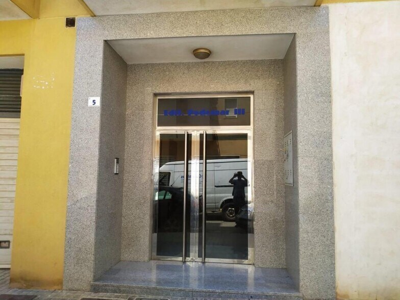 Local commercial dans El Ejido, Almería à vendre - Photo de l’immeuble – Image 3 sur 11