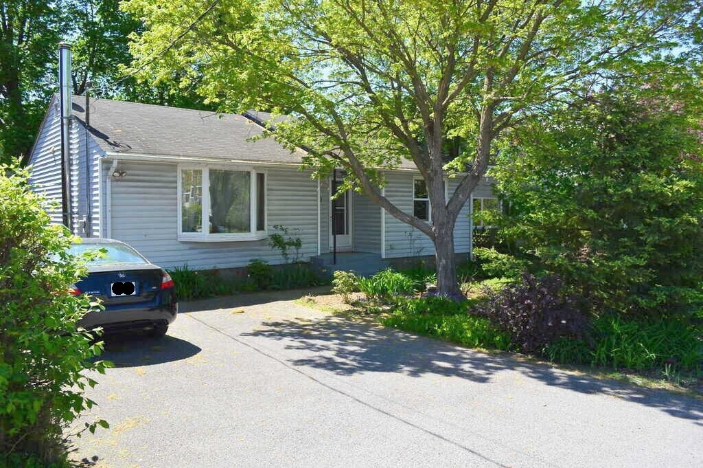 200 Woodroffe Av, Ottawa, ON à vendre Photo de l’immeuble– Image 1 sur 2