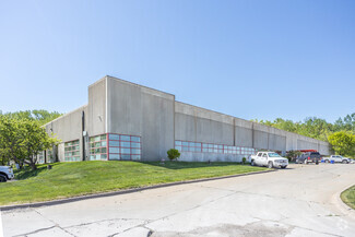 Plus de détails pour 1202 Thomas Beck Rd, Des Moines, IA - Bureau, Industriel/Logistique à louer