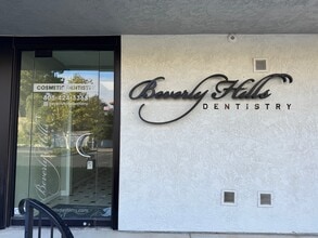 1655 Thousand Oaks Blvd, Thousand Oaks, CA à louer Photo de l’immeuble– Image 1 sur 16