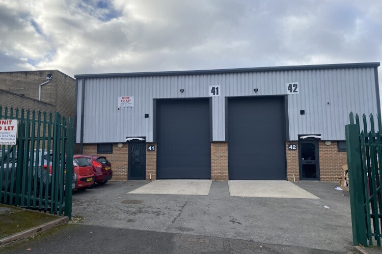 Broomhouse Ln, Doncaster à louer - Photo de l’immeuble – Image 1 sur 2