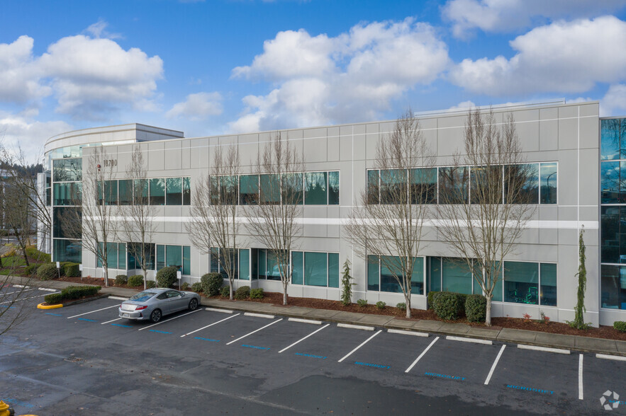 18700 NE Union Hill Rd, Redmond, WA à louer - Photo de l’immeuble – Image 3 sur 5
