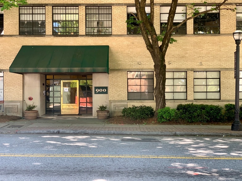 900 Peachtree St NE, Atlanta, GA à louer - Photo de l’immeuble – Image 2 sur 6