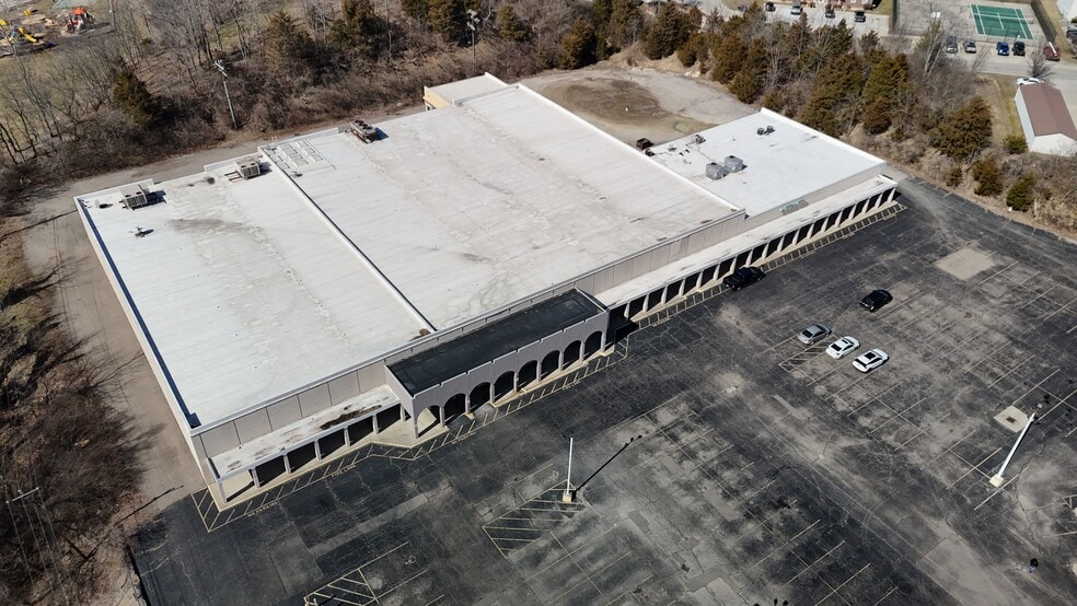 10935-10941 New Haven Rd, Harrison, OH à louer - Photo de l’immeuble – Image 3 sur 7