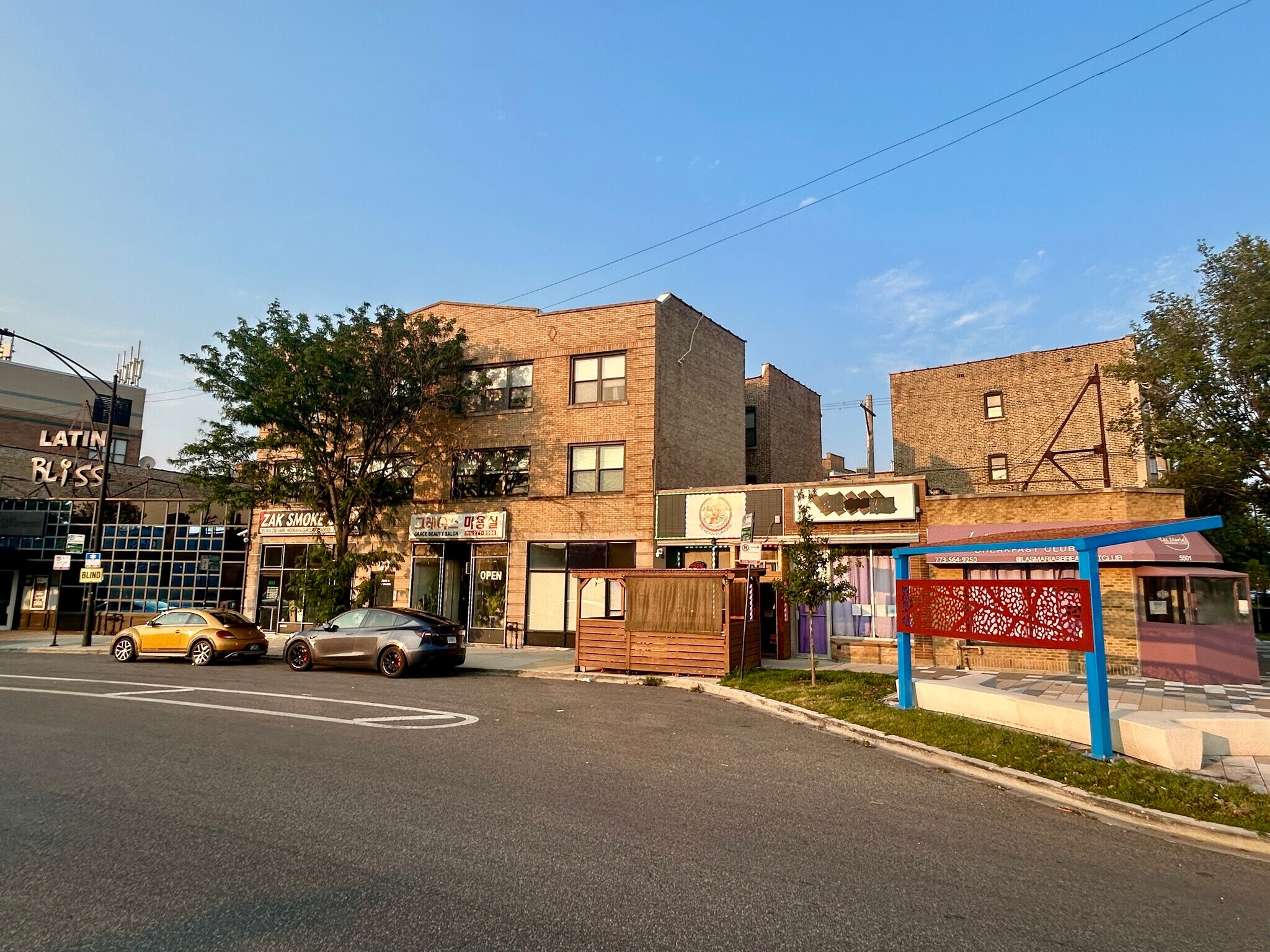 5507-5511 N Lincoln Ave, Chicago, IL à louer Photo de l’immeuble– Image 1 sur 14
