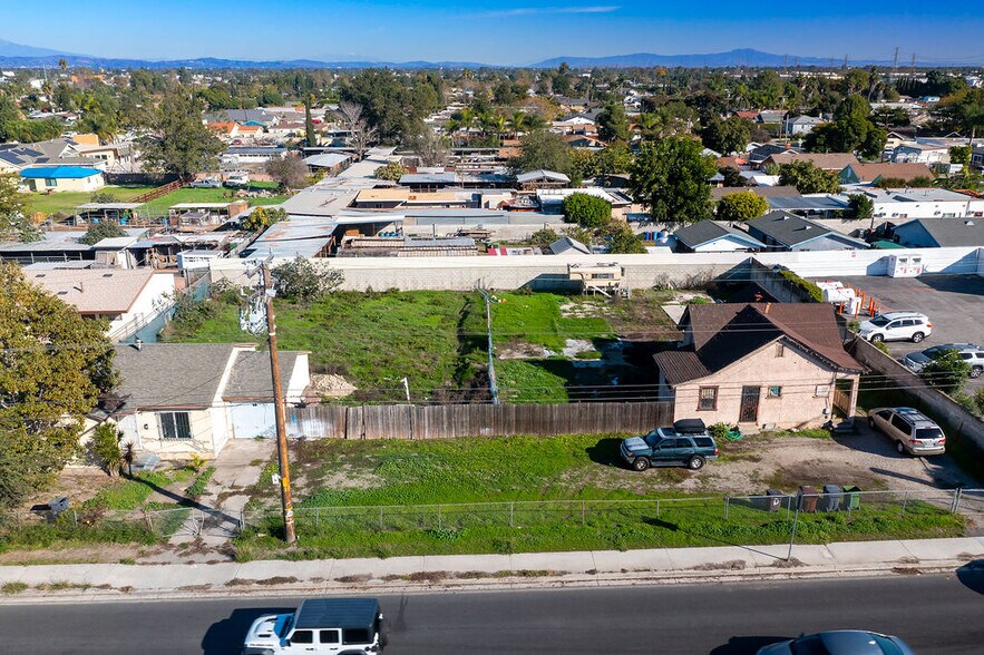 1230 S Wilmington Ave, Compton, CA à vendre - Photo de l’immeuble – Image 1 sur 55
