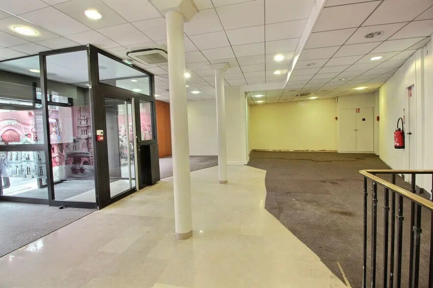 104 Rue D'Amsterdam, Paris à louer - Photo intérieure – Image 2 sur 6