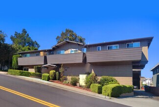 Plus de détails pour 2186 Carlmont Dr, Belmont, CA - Logement à vendre