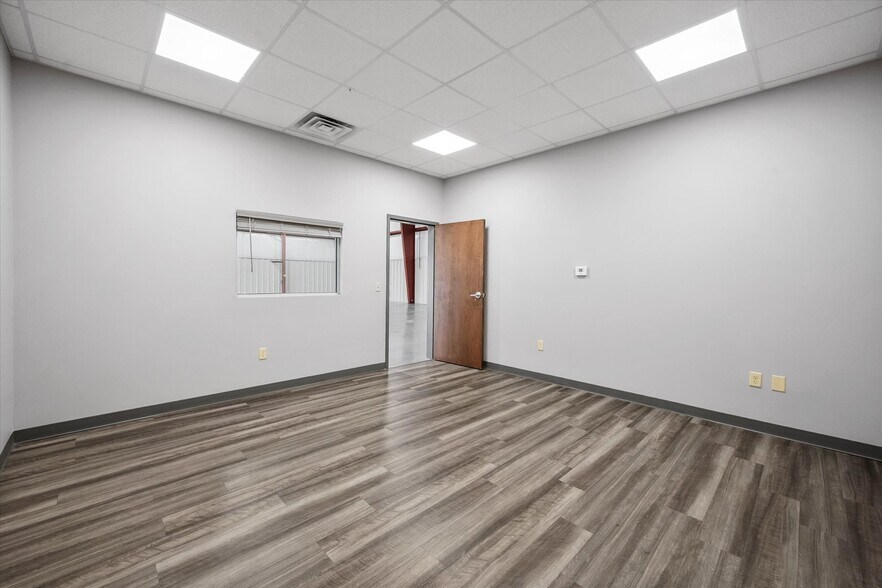 219 Enterprise Ct, Shelbyville, KY à louer - Photo de l’immeuble – Image 2 sur 13